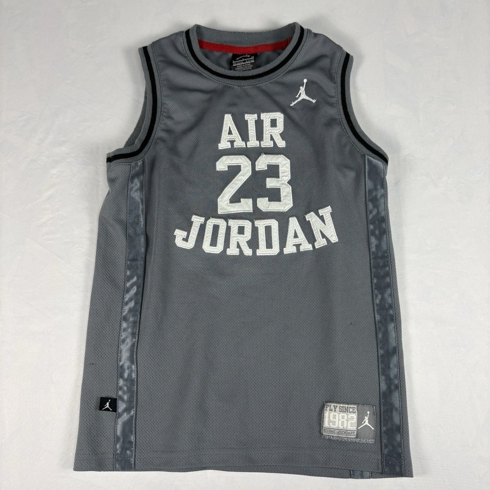 Jordan Air 23 Jordan Basketball Jersey Youth Small 8-10Y Gray Nike Sleeveles